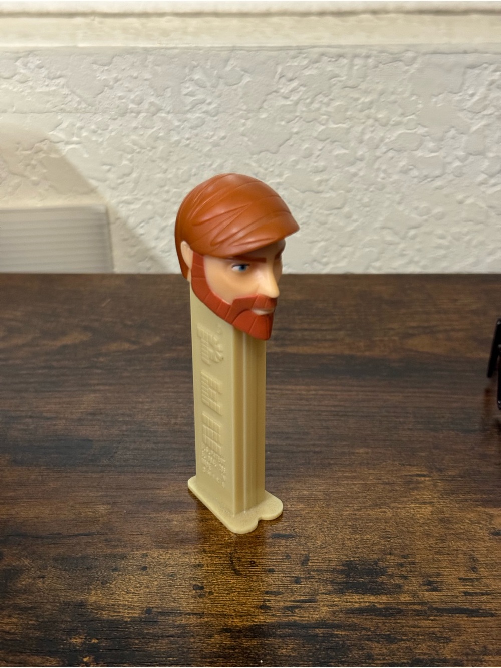 Bearded Man Head Pez Dispenser - Cream & Brown Star Wars